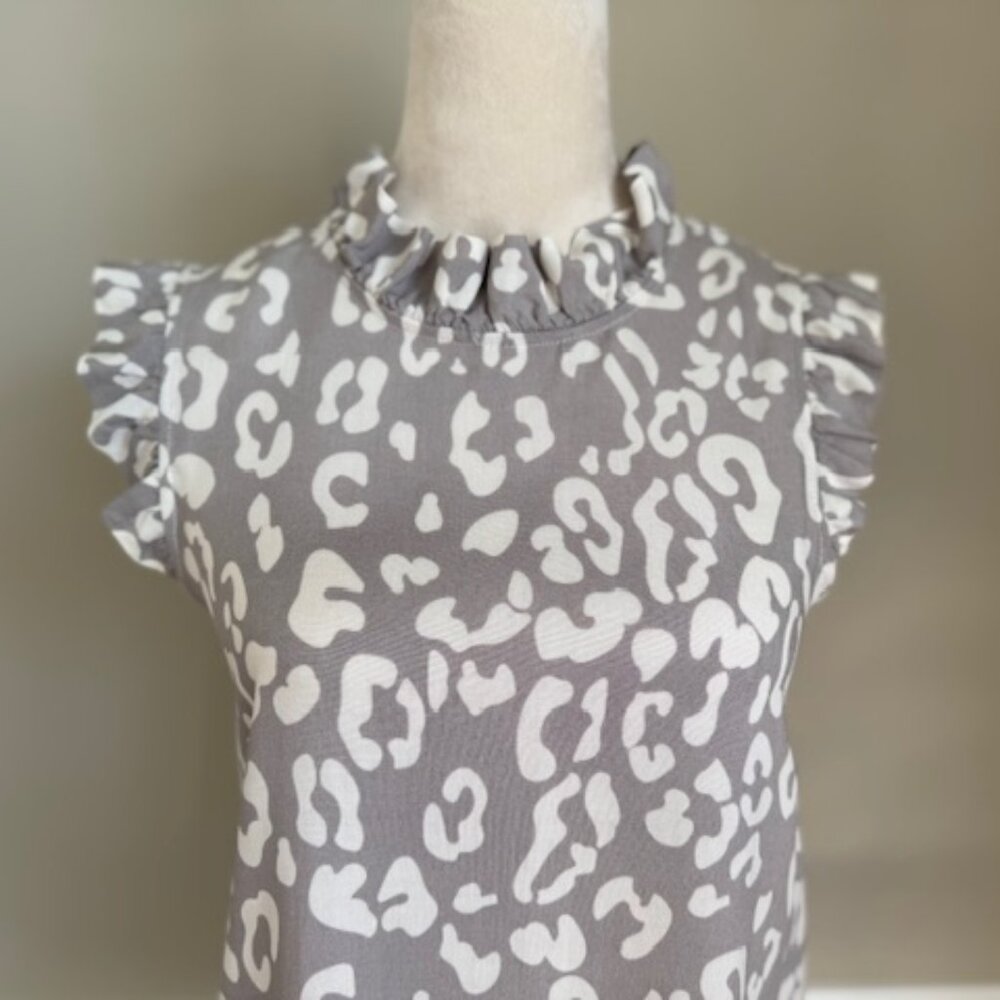 Women's Sleeveless Gray & White Animal Print Top